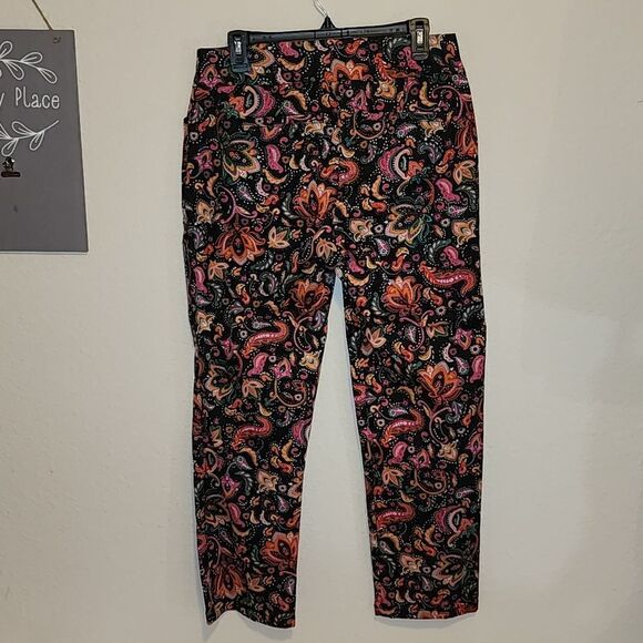 NWT Croft & Barrow 10 Short Stretch Paisley Pants - Picture 4 of 5
